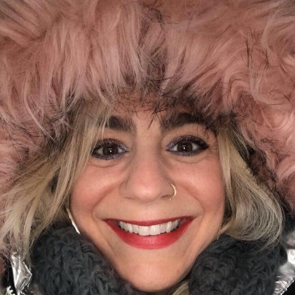 Meet your Posher, Antoinette - Picture 4 of 16